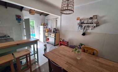 CASA VENTA 6 AMBIENTES LOMAS DE ZAMORA A/ CREDITO