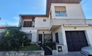 CASA VENTA 6 AMBIENTES LOMAS DE ZAMORA A/ CREDITO