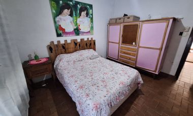 CASA VENTA 6 AMBIENTES LOMAS DE ZAMORA A/ CREDITO