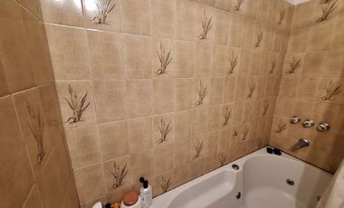 CASA VENTA 6 AMBIENTES LOMAS DE ZAMORA A/ CREDITO