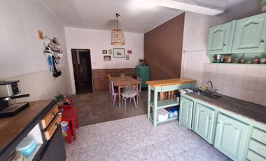 CASA VENTA 6 AMBIENTES LOMAS DE ZAMORA A/ CREDITO