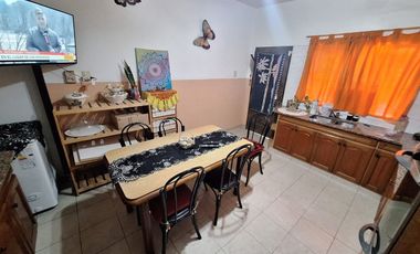 CASA VENTA 6 AMBIENTES LOMAS DE ZAMORA A/ CREDITO