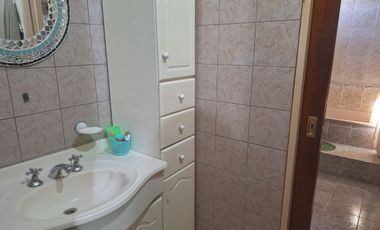 CASA VENTA 6 AMBIENTES LOMAS DE ZAMORA A/ CREDITO