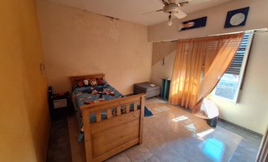 CASA VENTA 6 AMBIENTES LOMAS DE ZAMORA A/ CREDITO