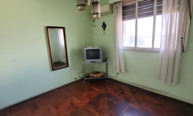 Venta Avellaneda Departamento 3 Amb + Dependencia