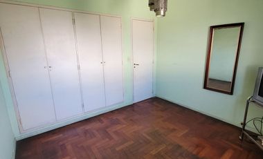 Venta Avellaneda Departamento 3 Amb + Dependencia