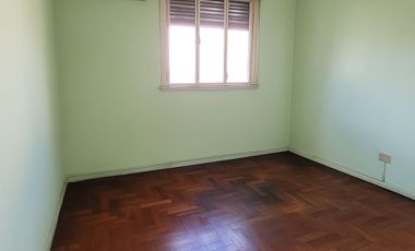 Venta Avellaneda Departamento 3 Amb + Dependencia