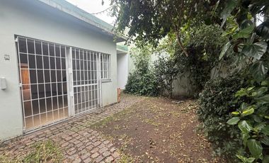 Casa 3amb. c/dependencia y cochera