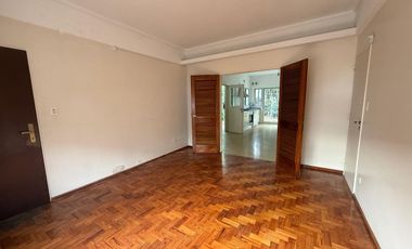 Casa 3amb. c/dependencia y cochera
