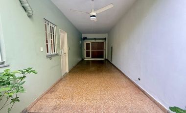 Casa 3amb. c/dependencia y cochera