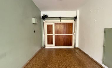 Casa 3amb. c/dependencia y cochera