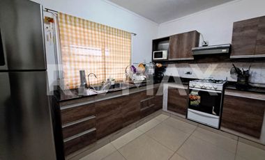 ALQUILER CASA 4 DORMITORIOS EN PLOTTIER