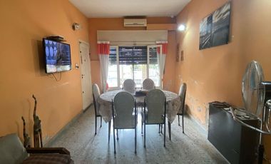 VENTA CASA 3 AMBIENTES, BERNAL OESTE