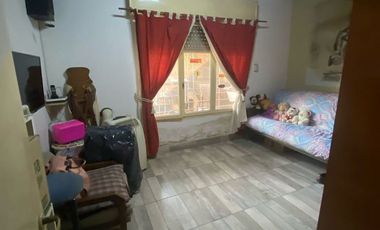 VENTA CASA 3 AMBIENTES, BERNAL OESTE