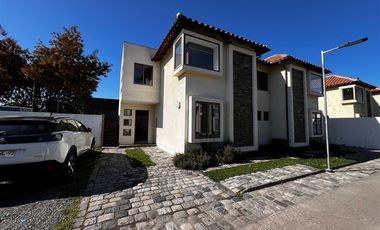 Casa en Venta en CONDOMINIO PIEDRA VERDE