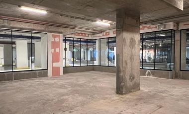 Local Comercial en Arriendo en Avenida Américo Vespucio Sur 360