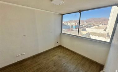 Departamento en Venta en Condominio Las Rocas piso 5 - Alto Hospicio (2 estacionamientos)