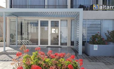 Departamento en Venta en Condominio Las Rocas piso 5 - Alto Hospicio (2 estacionamientos)