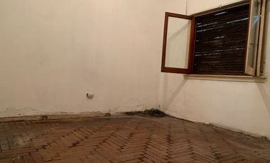 CASA MULTIFAMILIAR 6 AMB VENTA LOMAS DE ZAMORA