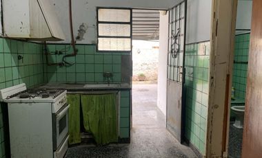 CASA MULTIFAMILIAR 6 AMB VENTA LOMAS DE ZAMORA