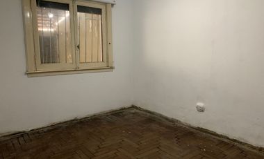 CASA MULTIFAMILIAR 6 AMB VENTA LOMAS DE ZAMORA