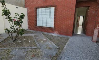 Casa en alquiler en Villa Dominico