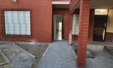 Casa en alquiler en Villa Dominico