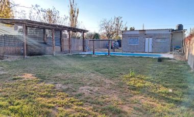 HERMOSO TERRENO CON PILETA Y QUINCHO CERRADO