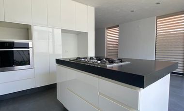 Casa en Bosques Vallarta Coto Camichin Renta