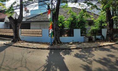 Rumah luas MURAH! Strategis, Pinggir Jalan Raya Cempaka Putih Timur