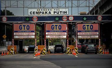 Rumah luas MURAH! Strategis, Pinggir Jalan Raya Cempaka Putih Timur