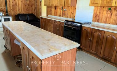 Casona mas 4 cabañas amobladas en terreno de 1,2Ha