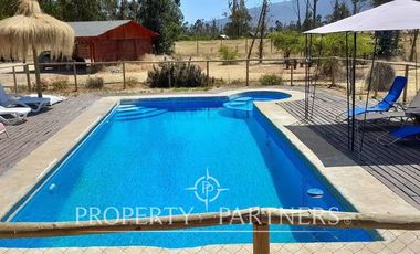 Hermosa casa de campo en arriendo año corrido amoblada, de 300 m/2.