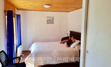 Hermosa casa de campo en arriendo año corrido amoblada, de 300 m/2.