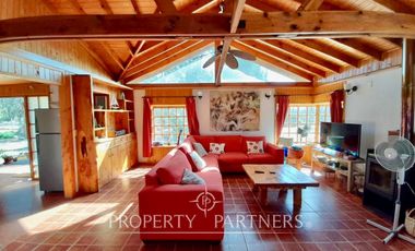 Hermosa casa de campo en arriendo año corrido amoblada, de 300 m/2.