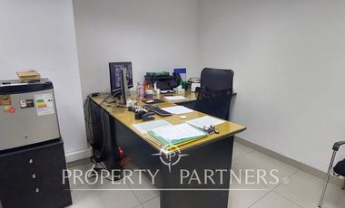 Local en segundo piso para uso comercio u oficinas en eje Irarrázaval