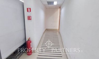 Local en segundo piso para uso comercio u oficinas en eje Irarrázaval