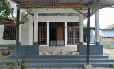 Rumah strategis Jln. Rb.Siagian, pasir putih, Jambi