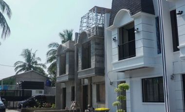 Rumah Ready unit akses jalan lebar lokasi 15 menit ke LRT Cibubur