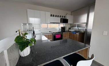 Casa En Venta En Colinas De San Isidro, Zapopan.