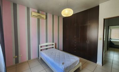 CASA EN RENTA VILLA ALTA, RAMOS ARIZPE, COAH. (AMUEBLADA)