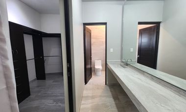 CASA EN RENTA VILLA ALTA, RAMOS ARIZPE, COAH. (AMUEBLADA)