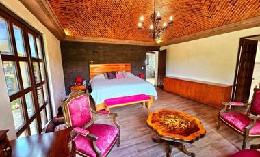 Casa con casita en San Miguel de Allende – Alberca, Paneles Solares y Casa Club