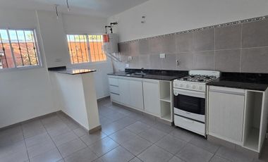 SE ALQUILA PH EN ZONA NORTE! Tablada Park!