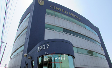 Venta de consultorio médico con oficinas en Centro Médico Medici