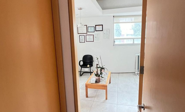 Venta de consultorio médico con oficinas en Centro Médico Medici