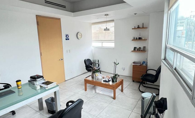 Venta de consultorio médico con oficinas en Centro Médico Medici