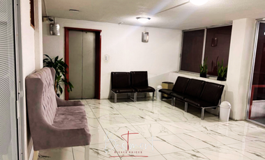 Venta de oficina/consultorio acondicionada en Edificio Juarez