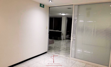 Venta de oficina/consultorio acondicionada en Edificio Juarez