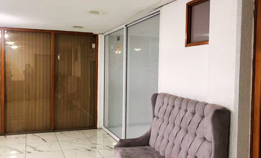 Venta de oficina/consultorio acondicionada en Edificio Juarez